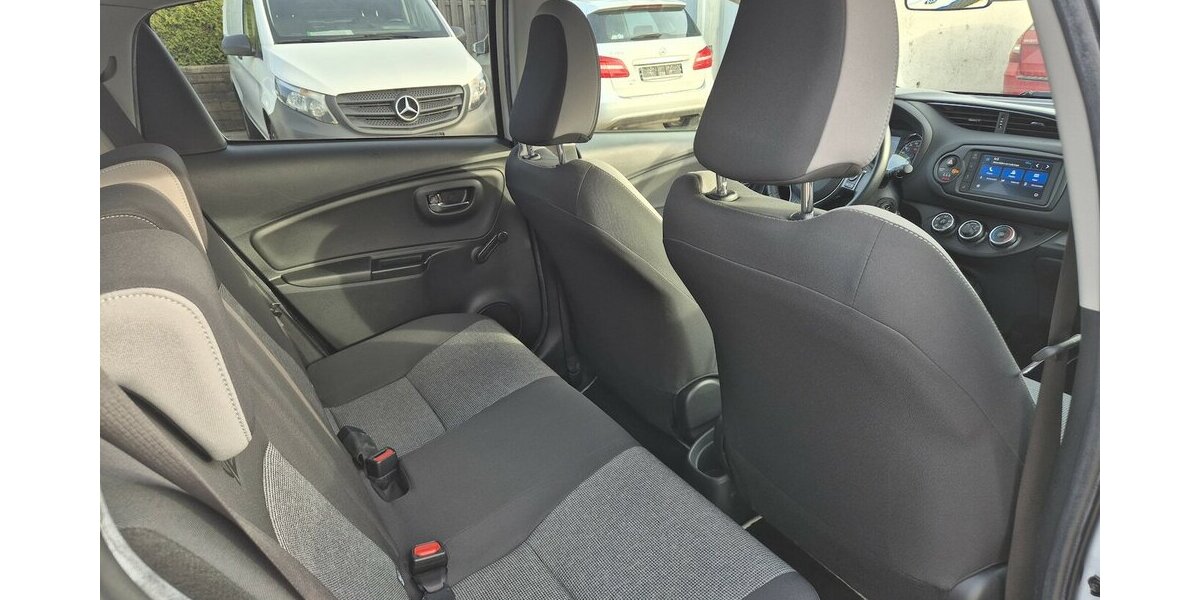 Toyota Yaris Team D 98.400 km 11.890 &euro; Rodgau 63110