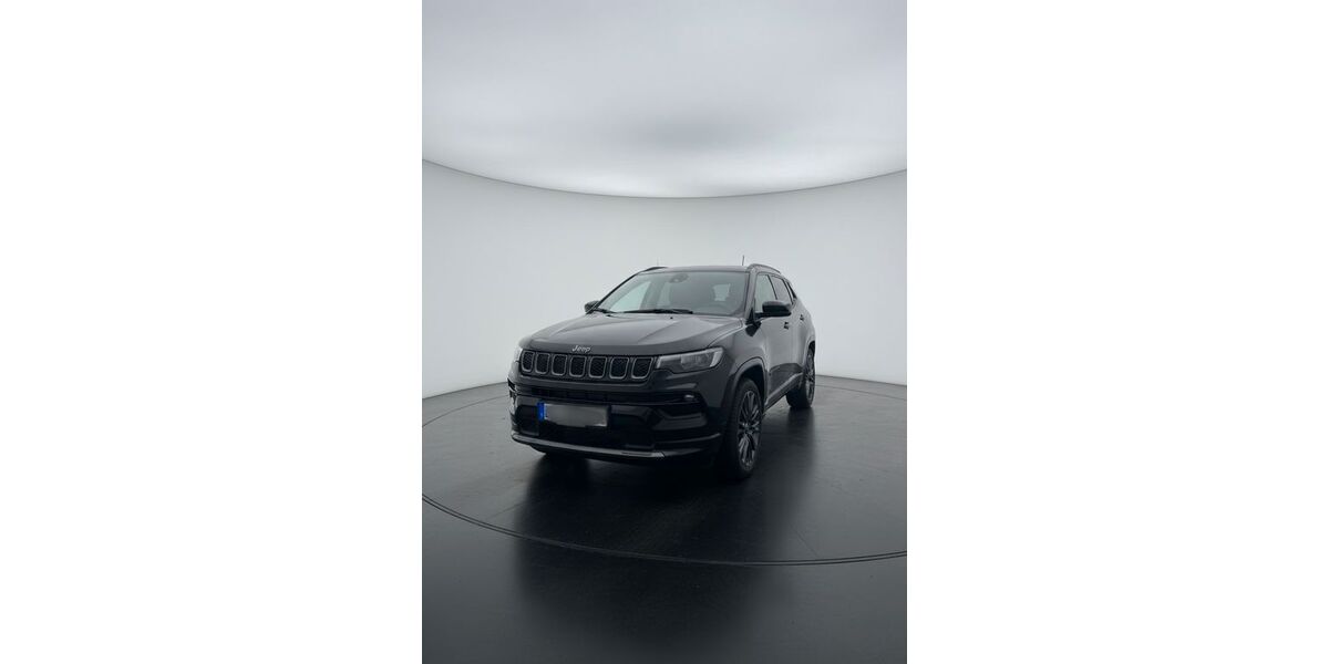 Jeep Compass 71.000 km 18.200 &euro; Leinfelden-Echterdingen 70771
