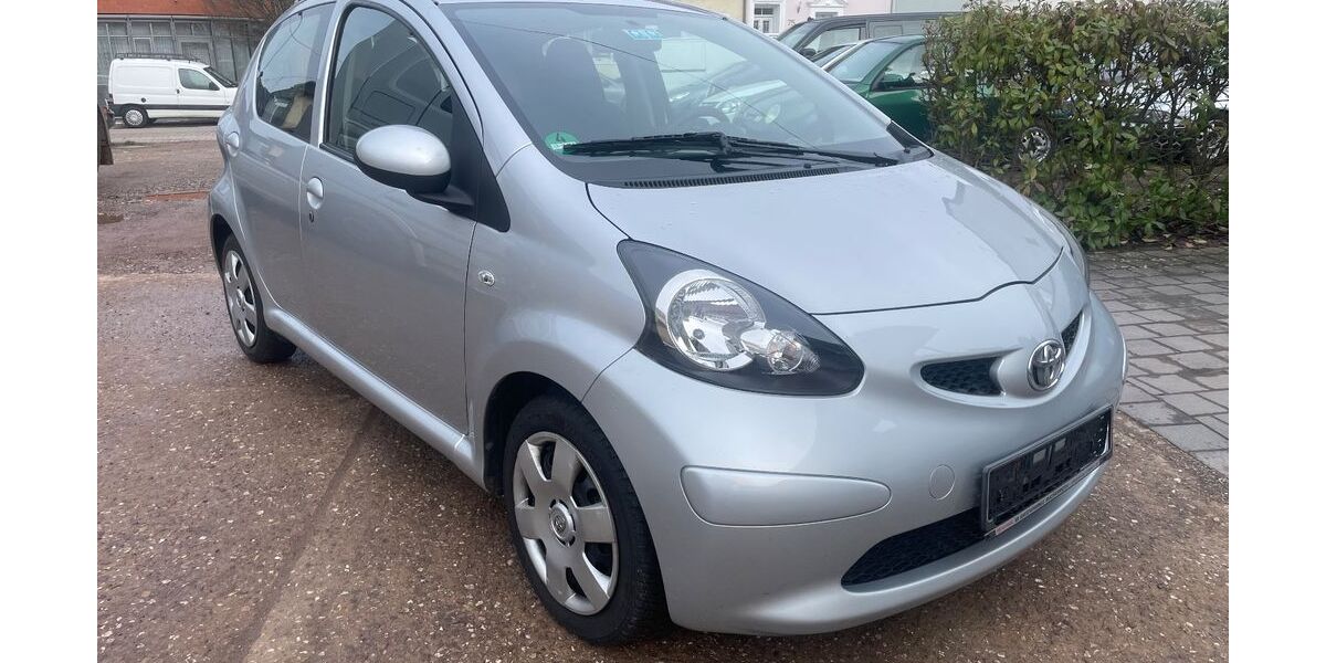 Toyota Aygo (X) 110.000 km 3.499 &euro; saarlouis 66740