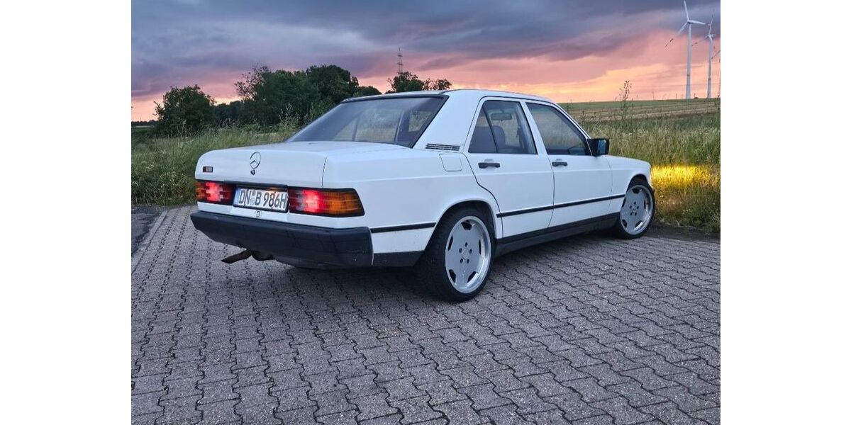 Mercedes-Benz 190 188.840 km 4.500 &euro; Linnich - Gereonsweiler 52441