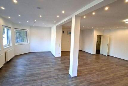 Wohnung Neunkirchen/Saar Innenstadt - 2 Zimmer, 95 m&sup2;, 135.000&euro; | Angebot:25644046