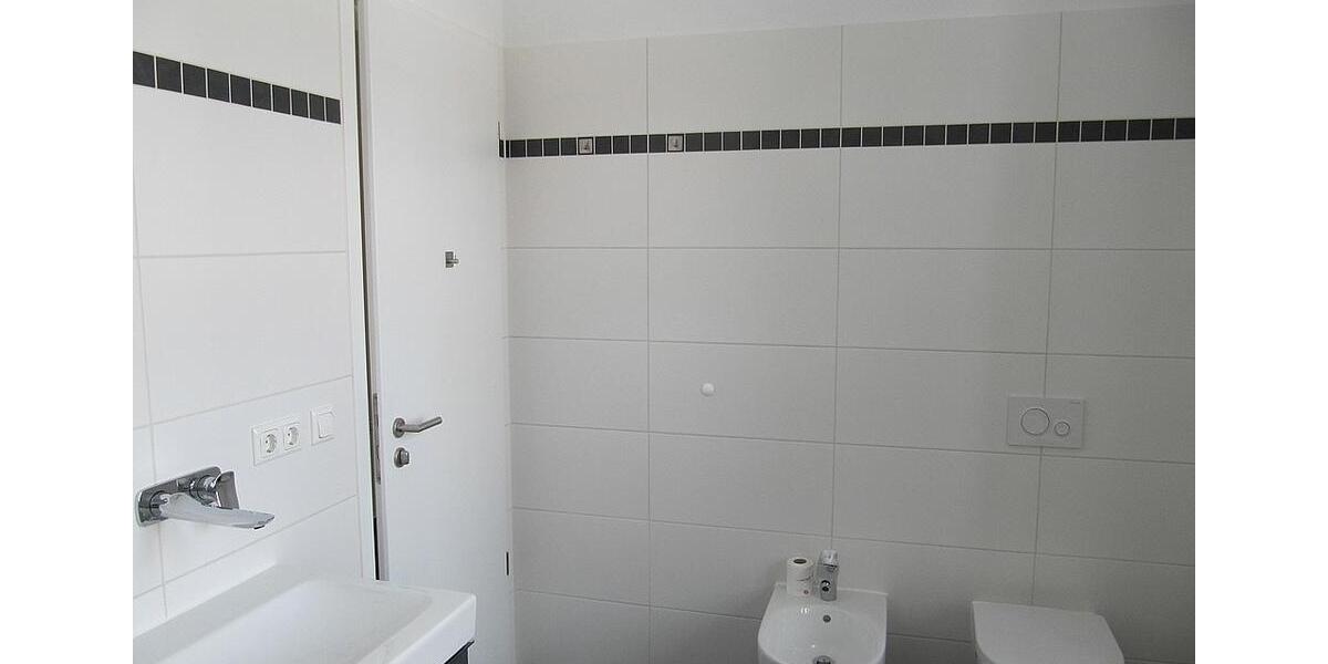 Etagenwohnung Markneukirchen - 5 Zimmer, 139 m&sup2;, 1.100&euro; | Angebot:25487030