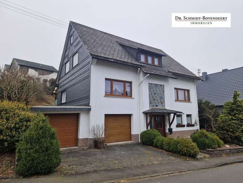 Haus zum Kaufen in Weitefeld 215.000 € 185 m²