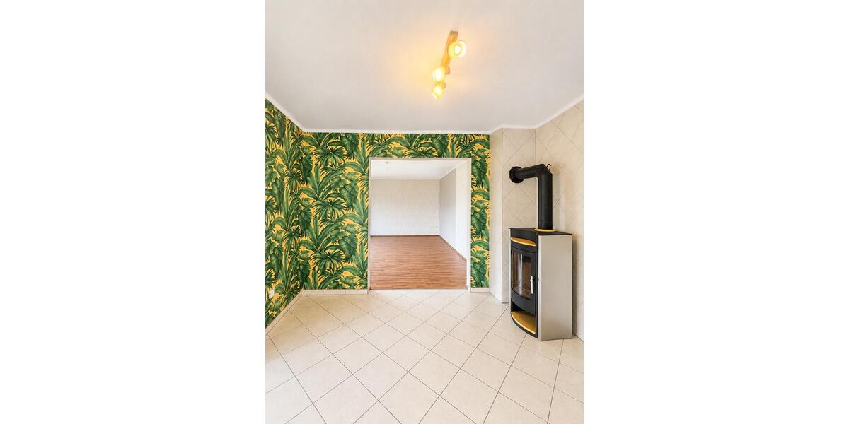 Etagenwohnung Kalbach - 7 Zimmer, 170 m&sup2;, 1.000&euro; | Angebot:26665471