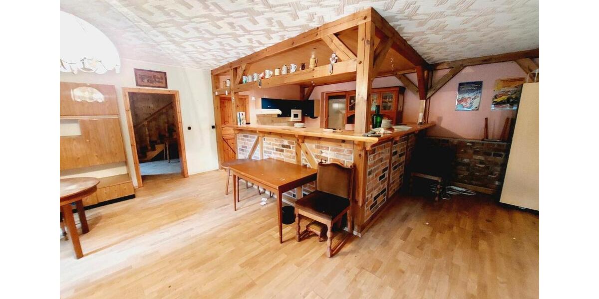 Einfamilienhaus Lieberose - 9 Zimmer, 300 m&sup2;, 194.800&euro; | Angebot:24838726