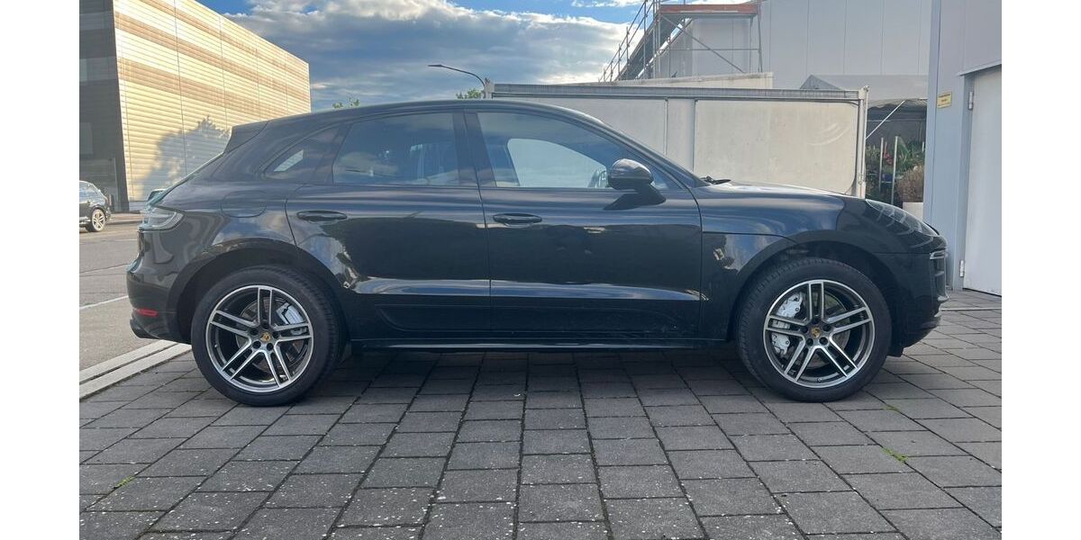 Porsche Macan 132.000 km 52.700 &euro; Ulm 89075