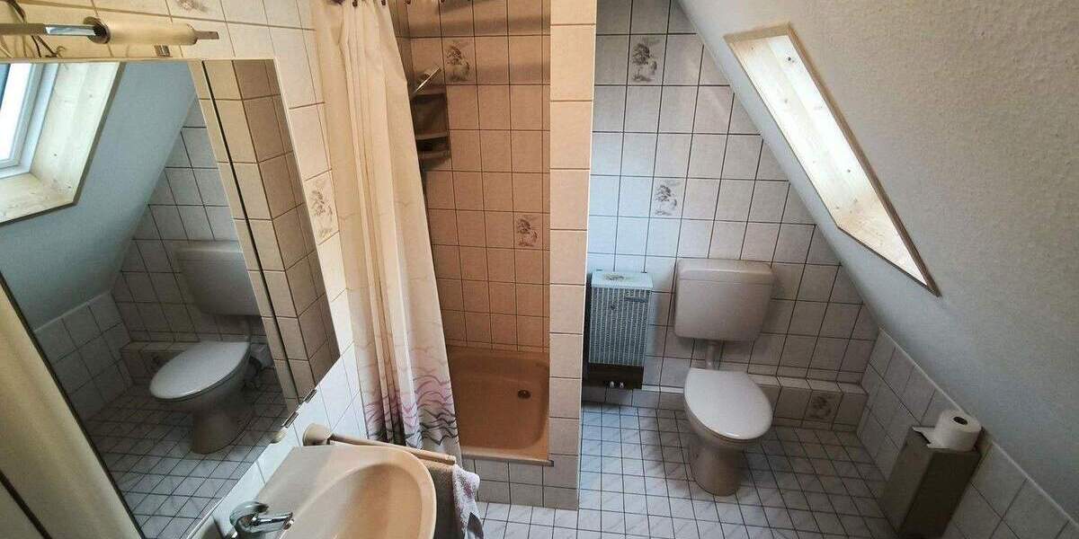 Doppelhaushälfte Remshalden Geradstetten - 7 Zimmer, 141 m&sup2;, 450.000&euro; | Angebot:24323769
