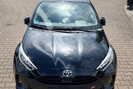 Toyota Yaris 13.450 km 17.999 &euro; Winnweiler 67722