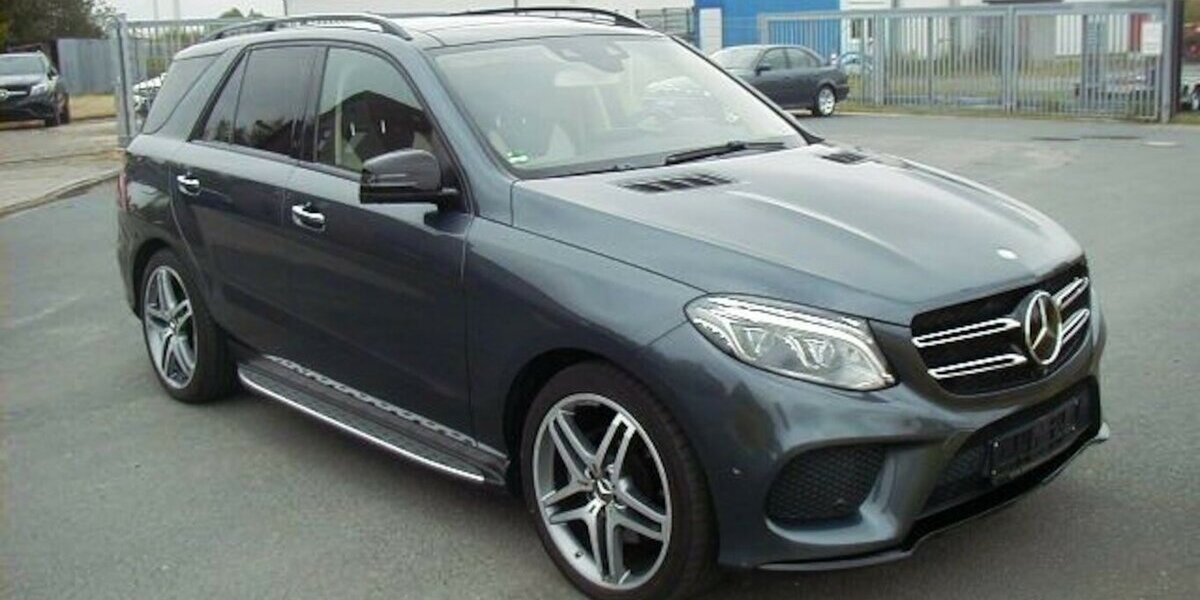 Mercedes-Benz GLE 350 d AMG+BO Sound+PANO+DISTR+360°+ILS+21+Stan 163.180 km 38.999 &euro; Wittmund 26409
