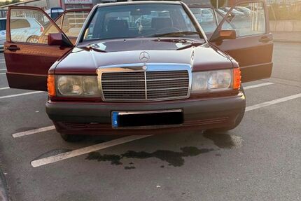 Mercedes-Benz 190 159.000 km 6.000 &euro; Eschborn 65760