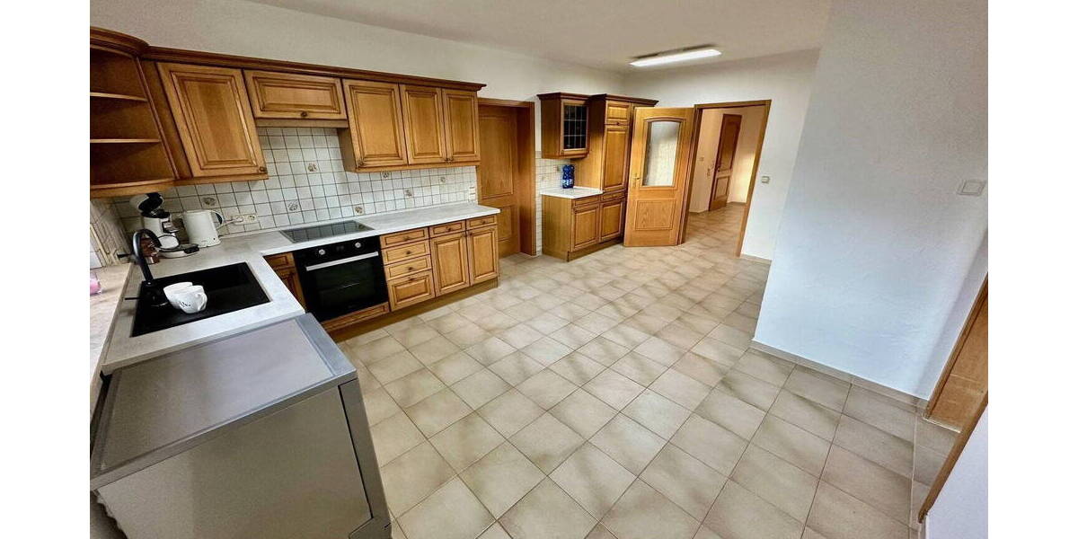 Etagenwohnung Aichtal Aich - 3 Zimmer, 150 m&sup2;, 2.100&euro; | Angebot:25944663