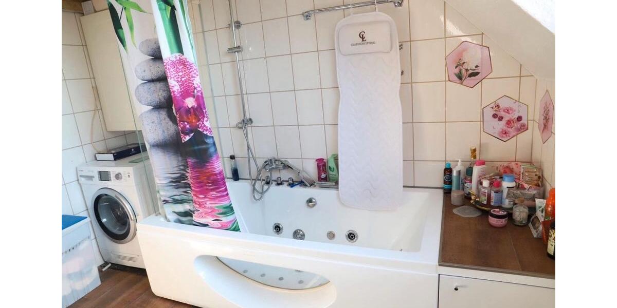 Dachgeschoßwohnung Oberkirch - 3.5 Zimmer, 93 m&sup2;, 200.000&euro; | Angebot:26591810