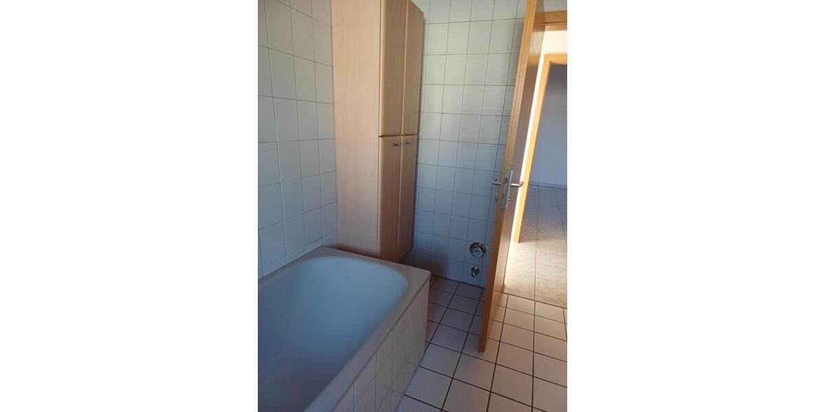 Dachgeschoßwohnung Brackenheim - 3.5 Zimmer, 102 m&sup2;, 320.000&euro; | Angebot:24373829