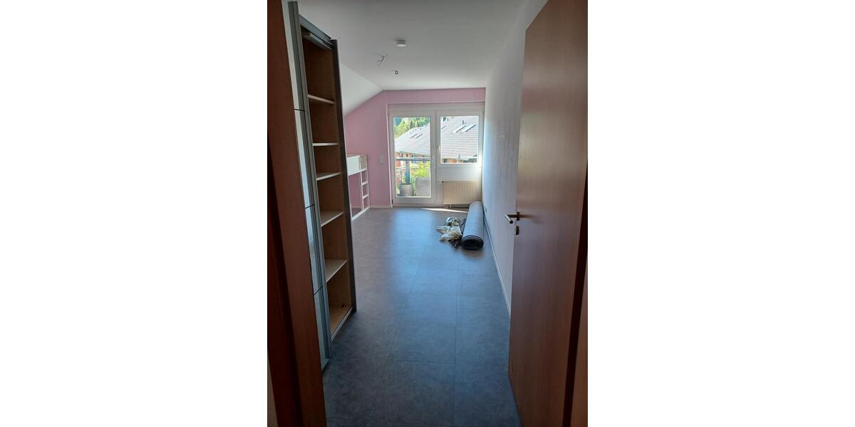 Dachgeschoßwohnung Nagold - 3 Zimmer, 80 m&sup2;, 320.000&euro; | Angebot:26834953