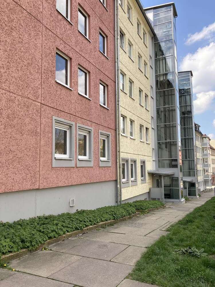 Wohnung zum Mieten in Gera 450 € 75.39 m²