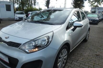 Kia Rio 84.156 km 4.950 € München 81825