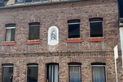 Haus Hadamar - 6 Zimmer, 140 m&sup2;, 1.000&euro; | Angebot:25329096