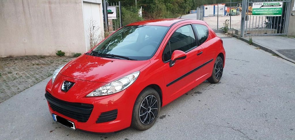 Peugeot 207 155.000 km 2.400 &euro; Nürnberg 90429