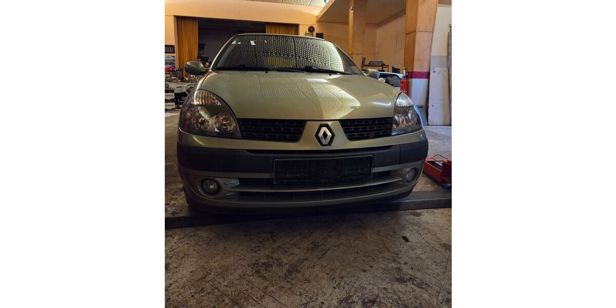 Renault Clio 125.616 km 2.600 &euro; Claußnitz 09236