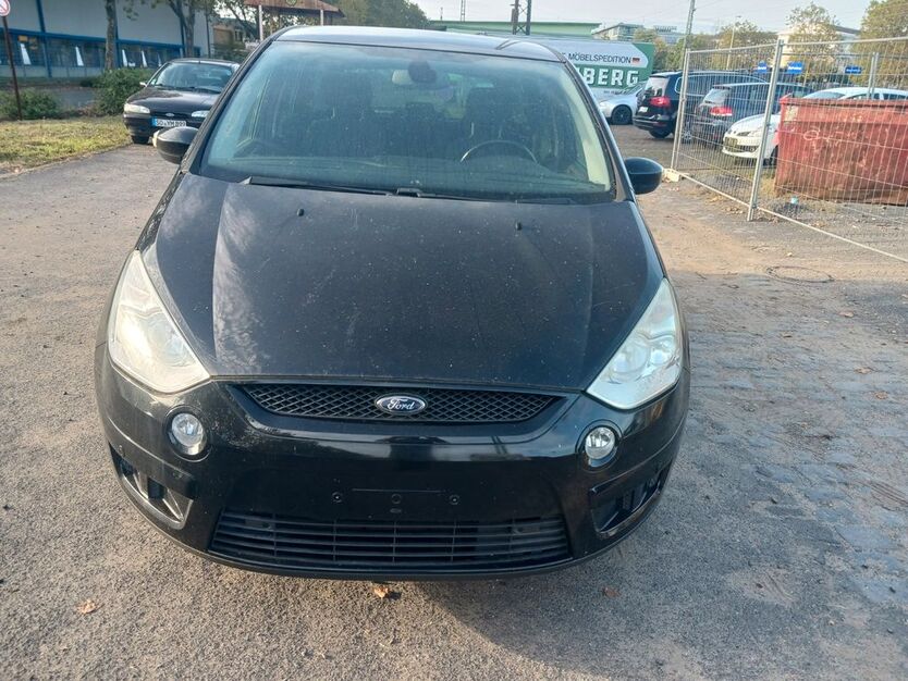 Ford S-Max 252.000 km 2.950 € Bonn 53177