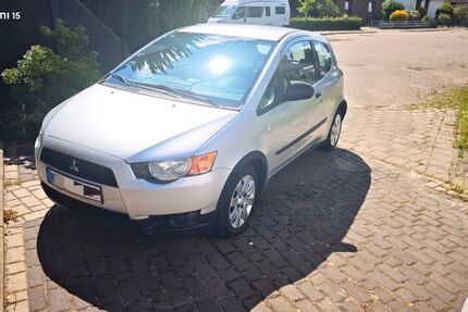 Mitsubishi Colt 62.000 km 3.799 &euro; Bremen 28779