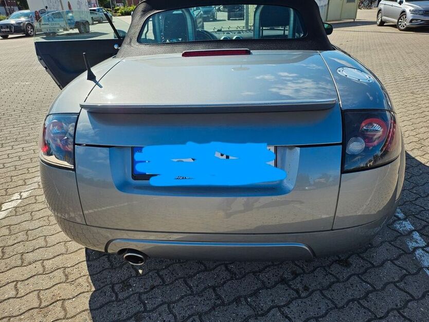 TT
