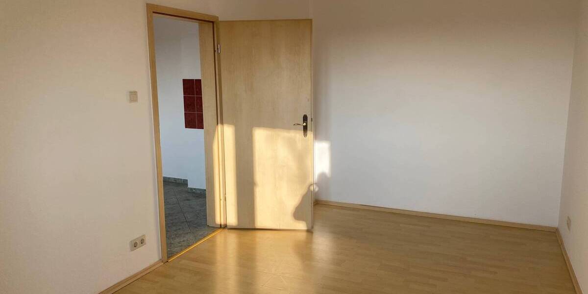 Zimmer Halle (Saale) Damaschkestraße - 2 Zimmer, 55 m&sup2;, 460&euro; | Angebot:26092449