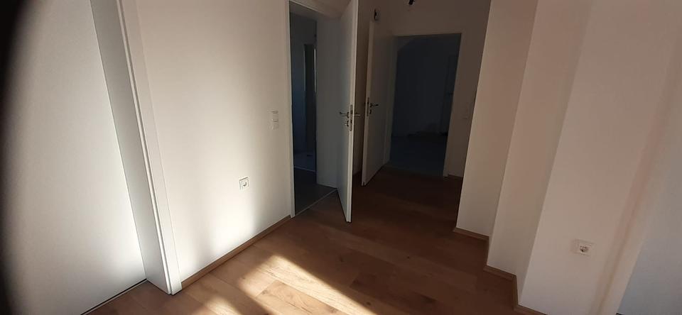 Etagenwohnung Mengkofen - 3 Zimmer, 64 m&sup2;, 575&euro; | Angebot:26418912