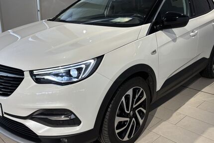 Opel Grandland (X) 33.850 km 19.990 &euro; Wilhelmshaven 26389
