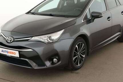 Toyota Avensis 107.810 km 15.360 &euro; Essen 45141