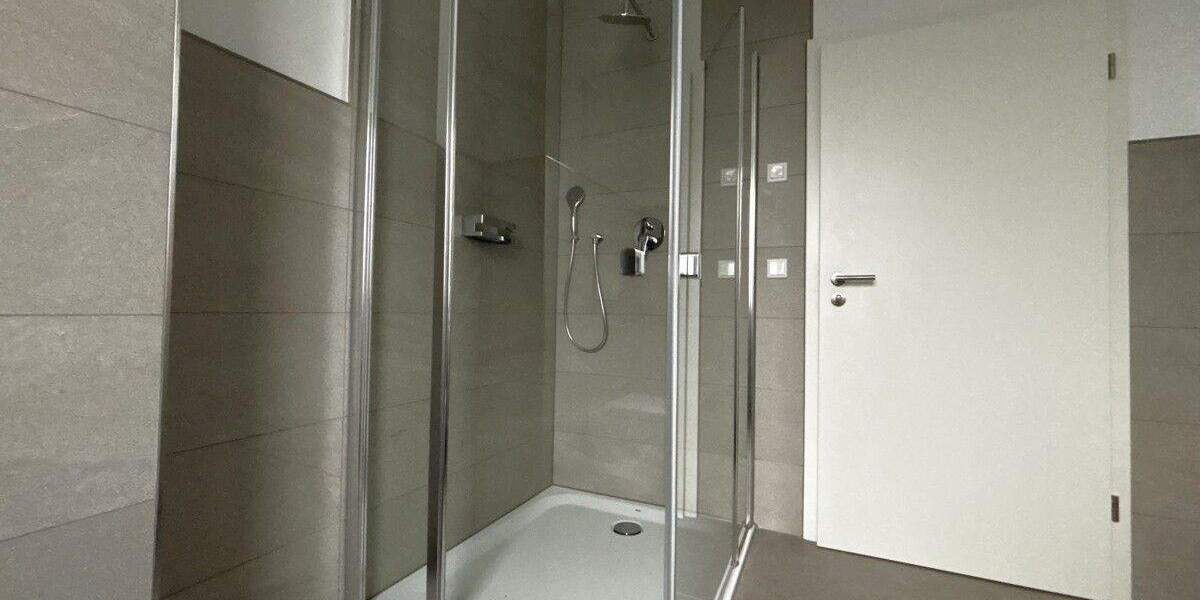 Etagenwohnung Bremerhaven Schiffdorferdamm - 3 Zimmer, 84 m&sup2;, 1.020&euro; | Angebot:24607573