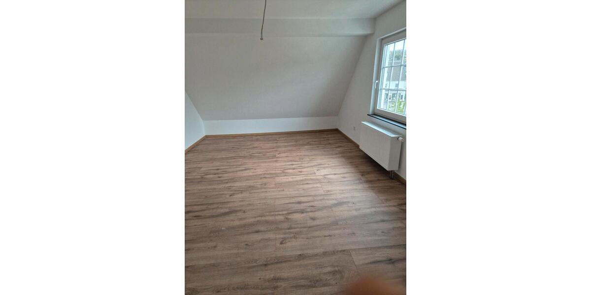 Dachgeschoßwohnung Wenden - 1 Zimmer, 70 m&sup2;, 1.050&euro; | Angebot:26194886
