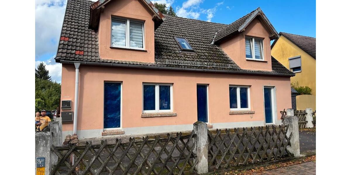 - Anfragestopp - kuschelige DG-Wohnung mit Kamin 3 zimmer