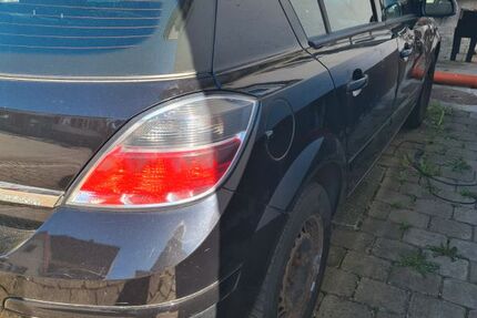 Opel Astra 134.903 km 2.800 &euro; Fridingen an der Donau 78567