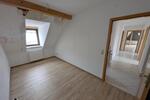 Dachgeschoßwohnung Zwickau - 4 Zimmer, 95 m&sup2;, 620&euro; | Angebot:26681040
