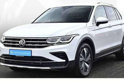 VW Tiguan 32.812 km 29.790 € Verl 33415