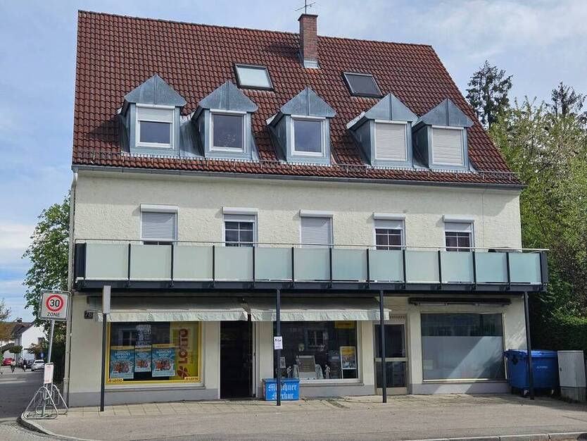 „Solide investieren in zentraler Lage: Anteil an gepflegtem Wohn- und Geschäftshaus in Burghausen“