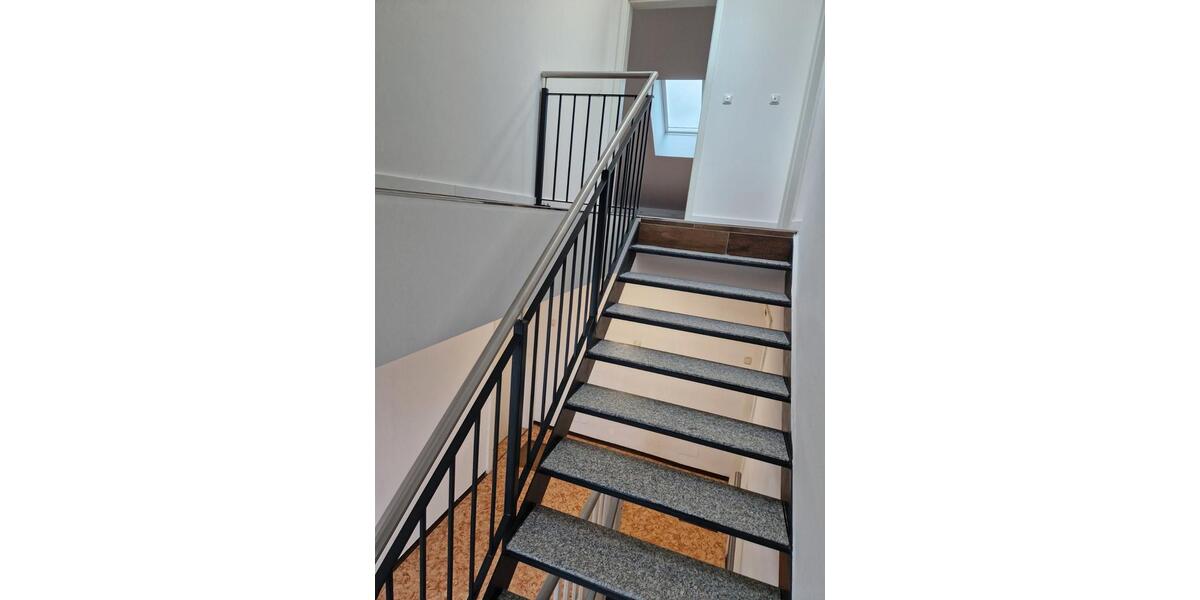 Dachgeschoßwohnung Burghausen - 1 Zimmer, 50 m&sup2;, 750&euro; | Angebot:26221404
