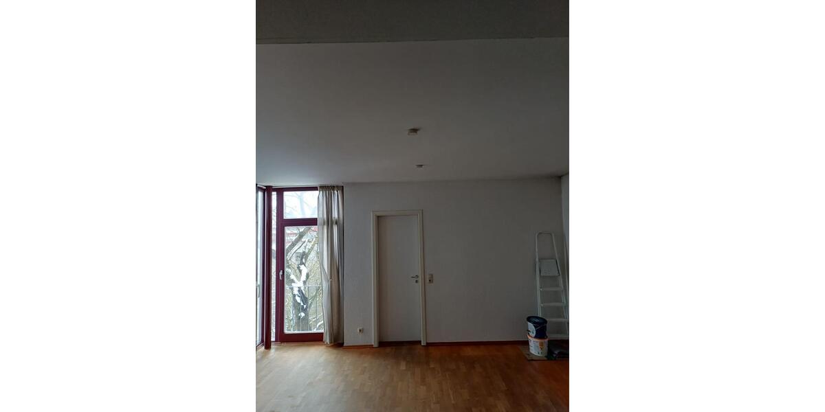 Helle 2-Zimmer-Wohnung mit Einbauküche & bodentiefen Fenstern 2 zimmer