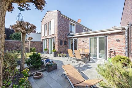 Einfamilienendhaus mit kleinem Terrassengarten 4 zimmer