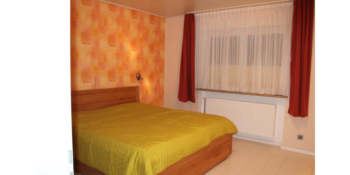 Einfamilienhaus Tröstau - 4 Zimmer, 100 m&sup2;, 300.000&euro; | Angebot:26702403