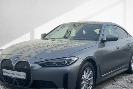 BMW i4 28.454 km 35.888 € Frankfurt 60314
