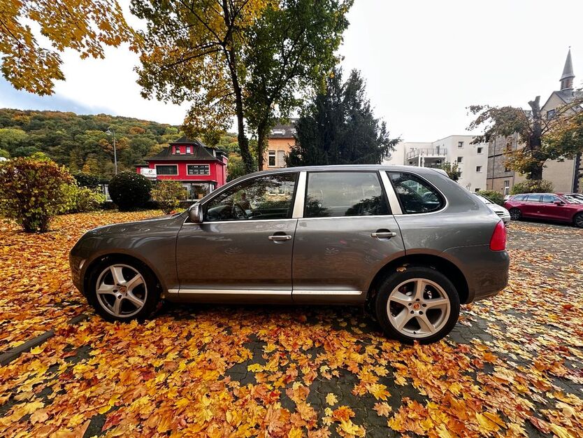 Porsche Cayenne 184.600 km 7.900 € Bad Breisig 53498