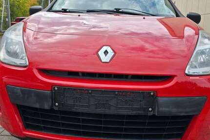 Renault Clio 128.124 km 2.999 € Berlin 12349