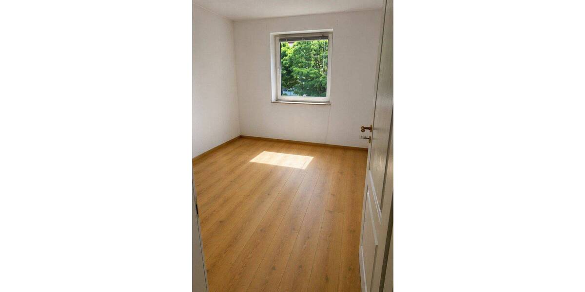 Etagenwohnung Brandenburg an der Havel Neustadt - 4 Zimmer, 90 m&sup2;, 990&euro; | Angebot:26926307