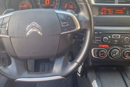 Citroen C4 199.600 km 4.500 &euro; Daun 54550
