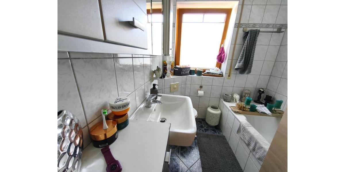 4 Zi. Wohnung in DG Galerie mit Garten (auf Wunsch), Balkon und Garage in Höchstadt OT - Etagenwohnung Höchstadt OT | Angebot:26409507