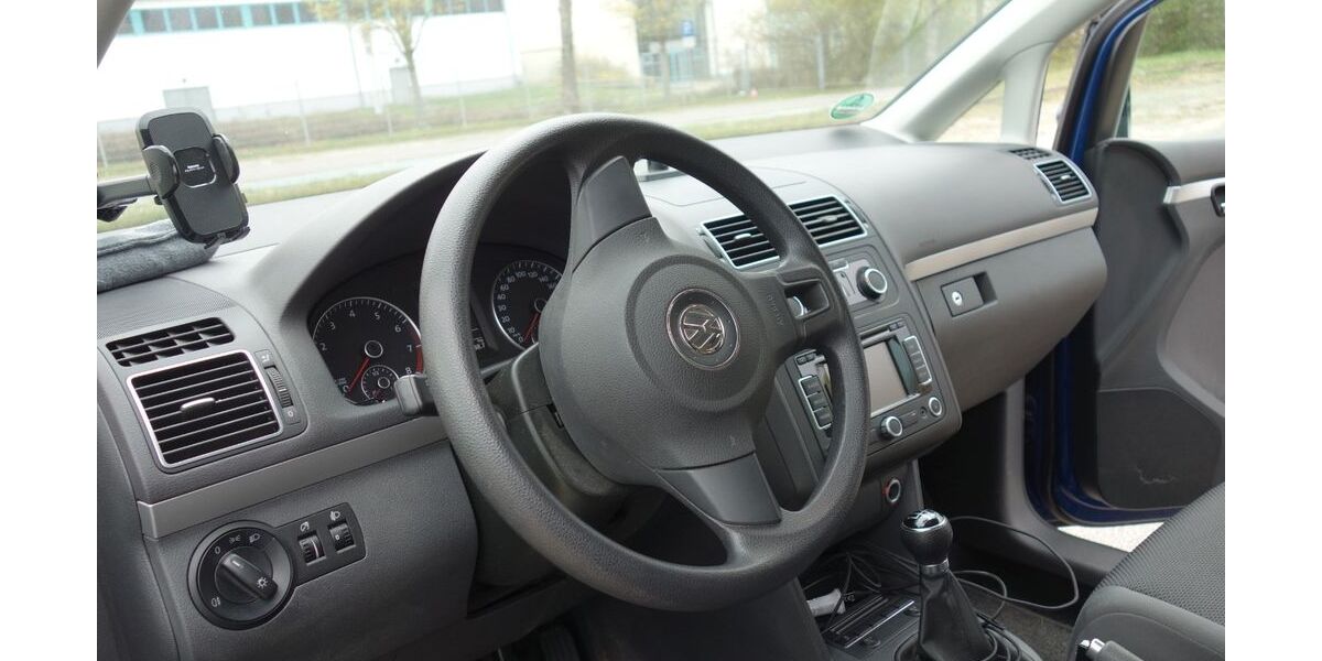 VW Touran 175.500 km 5.200 &euro; Frankfurt (Oder) 15234