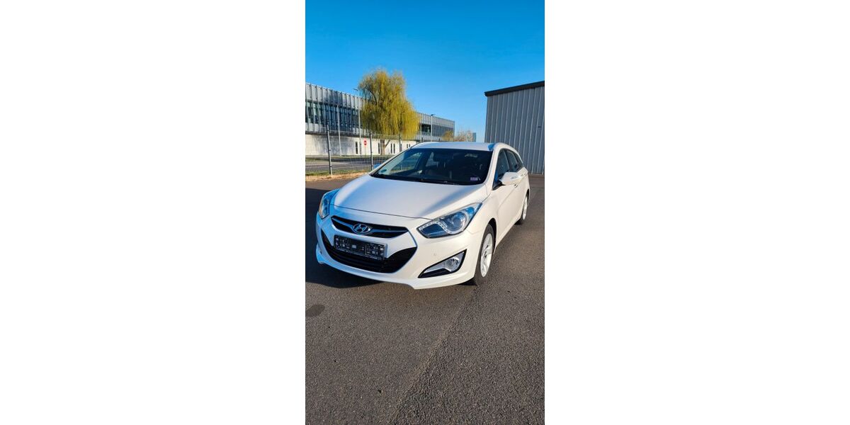 Hyundai i40 94.000 km 8.499 &euro; Gotha 99867