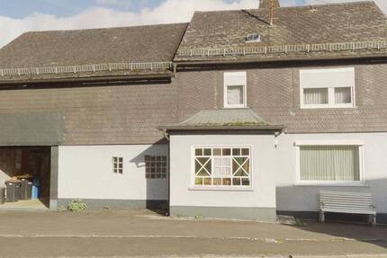 Viel Platz zum Wohnen und Gestalten - Einfamilienhaus mit Scheune und Ausbaureserven 6 zimmer